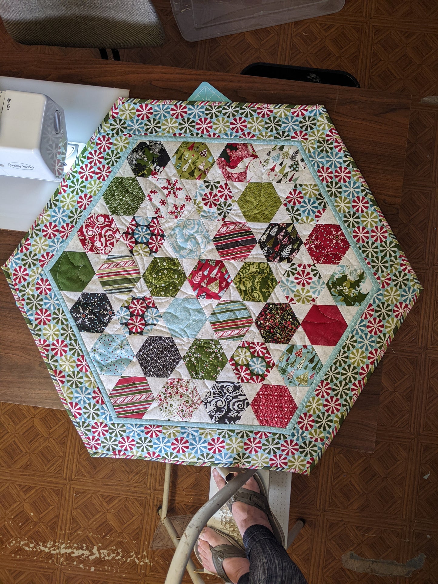 Hexagon Star "Peppermint Bark" Table Topper Fabric Kit